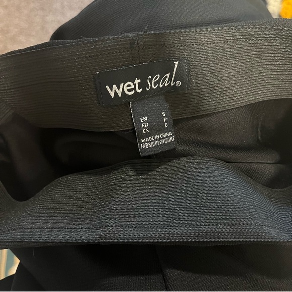 Wet Seal | Flared Black Pants - Picture 10 of 12